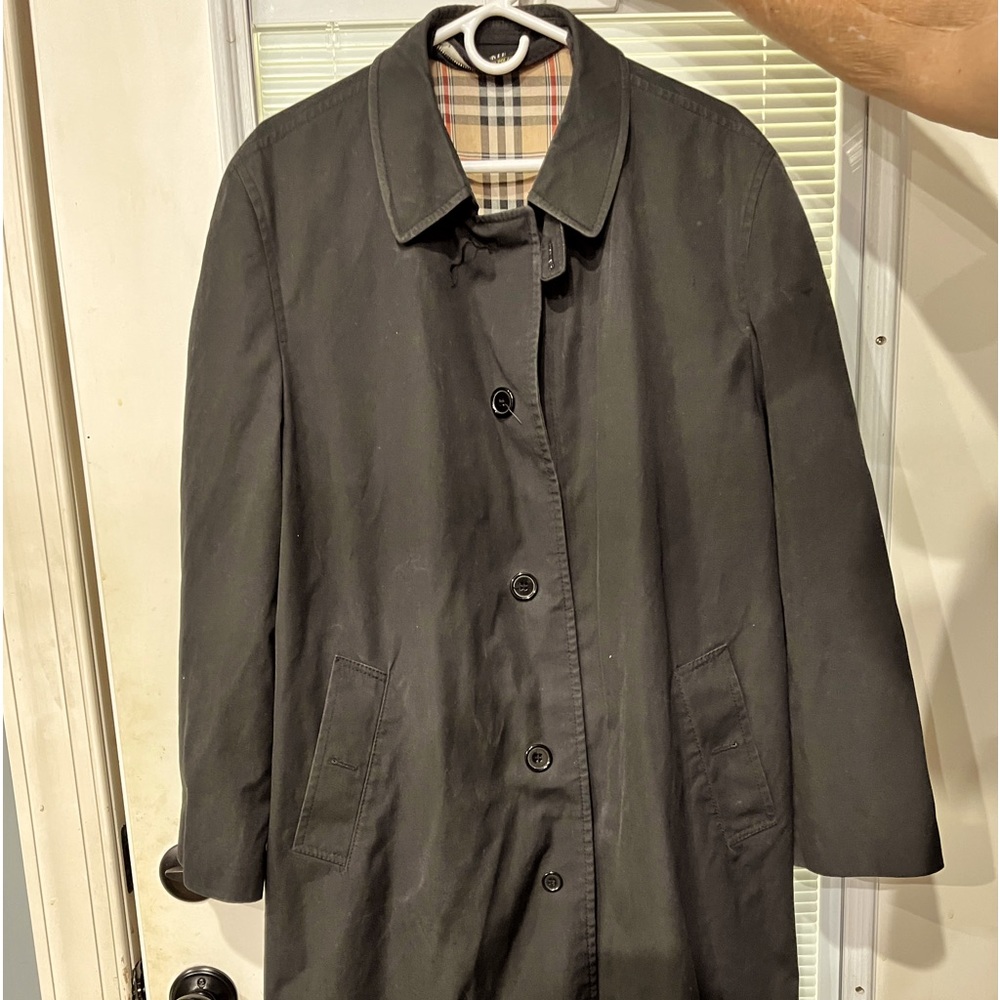 London Fog Men’s or Women’s Raincoat Size R44